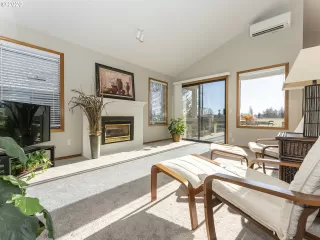 Photo #2: 20349819 Listing