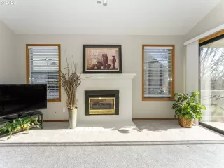 Photo #3: 20349819 Listing