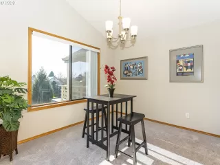 Photo #6: 20349819 Listing