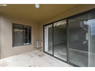 Photo #4: 20350834 Listing