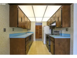 Photo #6: 20350834 Listing