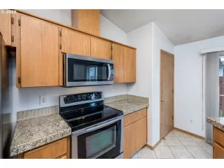 Photo #2: 20351220 Listing 