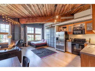 Photo #6: 20351361 Listing 