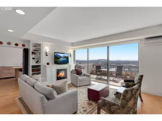 Photo #2: 20352278 Listing 