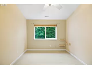 Photo #4: 20353868 Listing