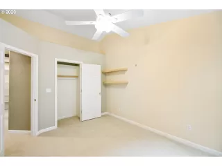 Photo #5: 20353868 Listing