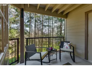 Photo #5: 20354279 Listing