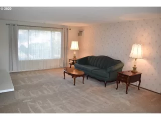 Photo #1: 20354969 Listing