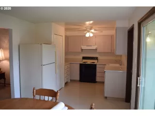 Photo #2: 20354969 Listing