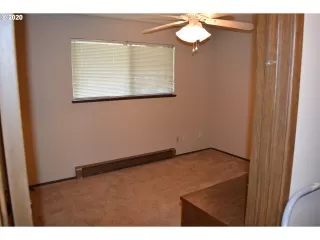 Photo #5: 20354969 Listing