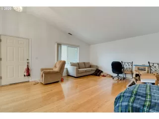 Photo #3: 20355403 Listing