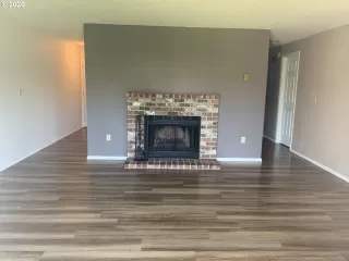 Photo #3: 20355482 Listing