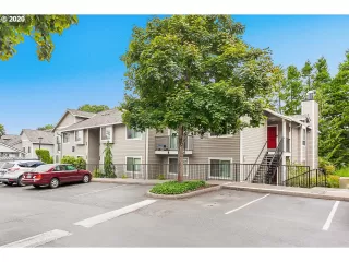 Photo #1: 20355724 Listing