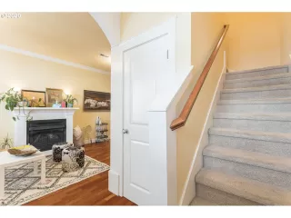 Photo #5: 20356131 Listing 