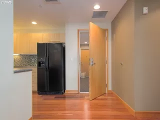 Photo #3: 20356205 Listing