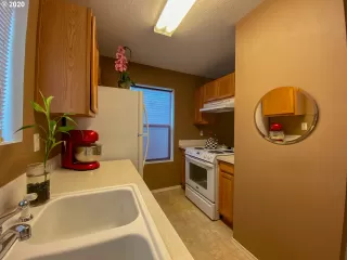 Photo #2: 20356532 Listing