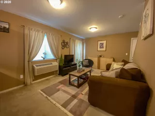 Photo #3: 20356532 Listing