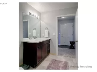 Photo #2: 20356837 Listing