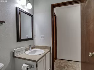 Photo #5: 20357113 Listing 