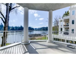 Photo #6: 20357423 Listing