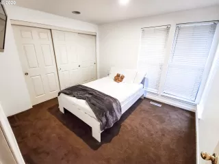 Photo #4: 20357941 Listing