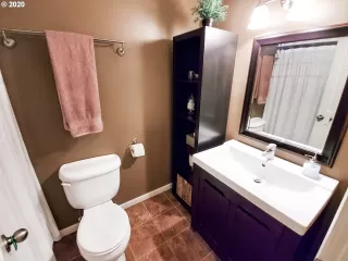 Photo #6: 20357941 Listing