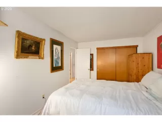 Photo #2: 20358032 Listing