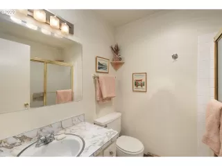 Photo #3: 20358032 Listing