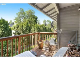 Photo #4: 20358032 Listing