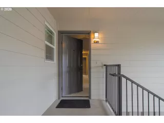 Photo #3: 20358582 Listing