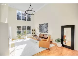 Photo #2: 20359407 Listing