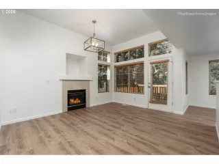 Photo #4: 20359595 Listing