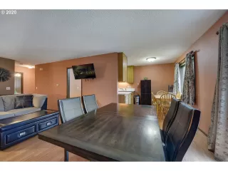 Photo #3: 20360464 Listing