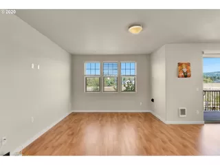 Photo #2: 20360957 Listing