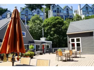 Photo #4: 20361141 Listing