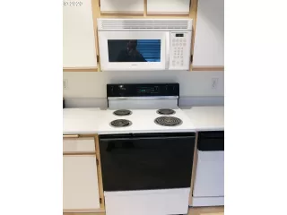 Photo #2: 20362209 Listing