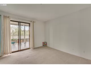 Photo #4: 20362210 Listing