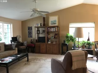 Photo #4: 20363923 Listing