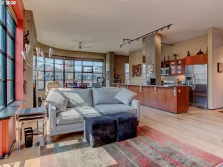 Photo #2: 20364609 Listing 