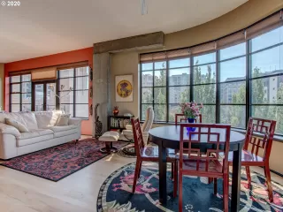 Photo #4: 20364609 Listing 