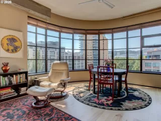 Photo #5: 20364609 Listing 