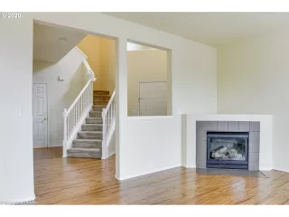 Photo #3: 20365172 Listing