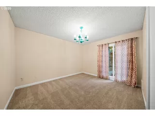 Photo #1: 20365768 Listing