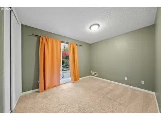 Photo #3: 20365768 Listing