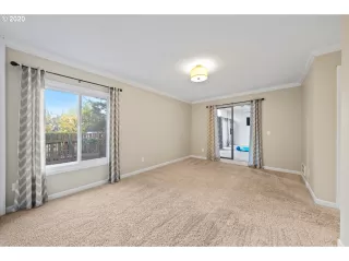 Photo #5: 20365768 Listing