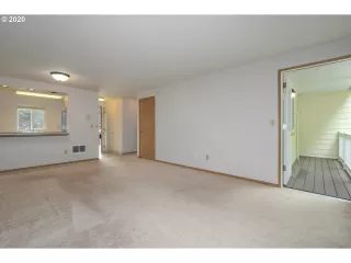 Photo #2: 20366273 Listing