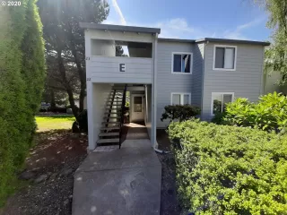 Photo #5: 20366925 Listing