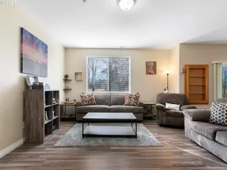 Photo #3: 20367012 Listing