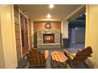 Photo #4: 20367400 Listing