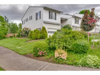 Photo #3: 20367917 Listing